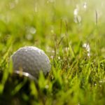 ゴルフの持ち物　雨の日の服装やラウンド前に必要な準備は？