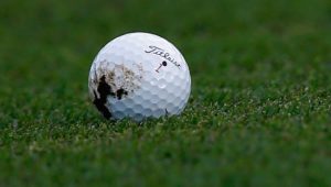 ゴルフの新ルールでボールの泥を綺麗に拭ける？埋まったボールは？